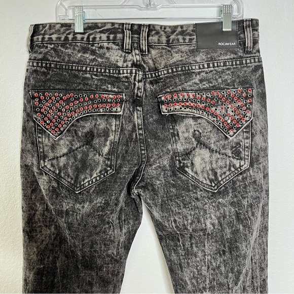 ROCAWEAR Men 36 X 32 Black Acid Wash Slim Straight Jean Rhinestone Studded CLO - Picture 1 of 10